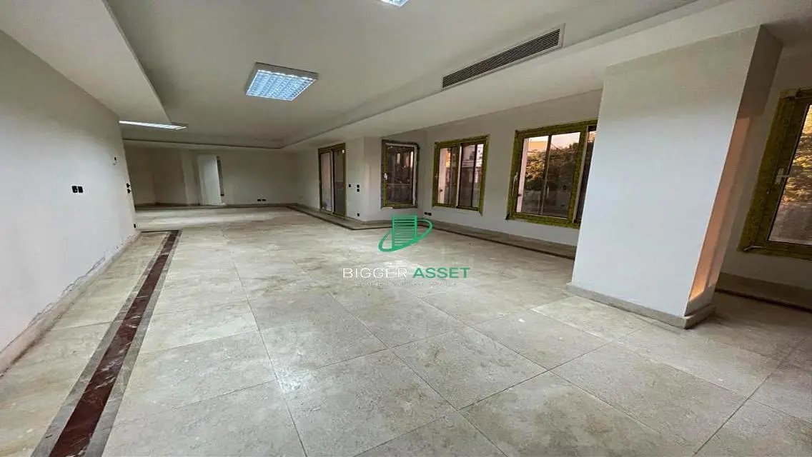 شقة فاخرة بـ 3 غرف نوم بمساحة 3000 متر
