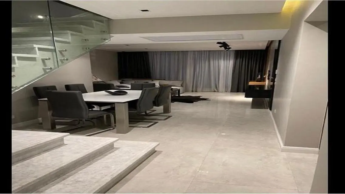 شقة فاخرة للبيع بمساحة 2300 متر