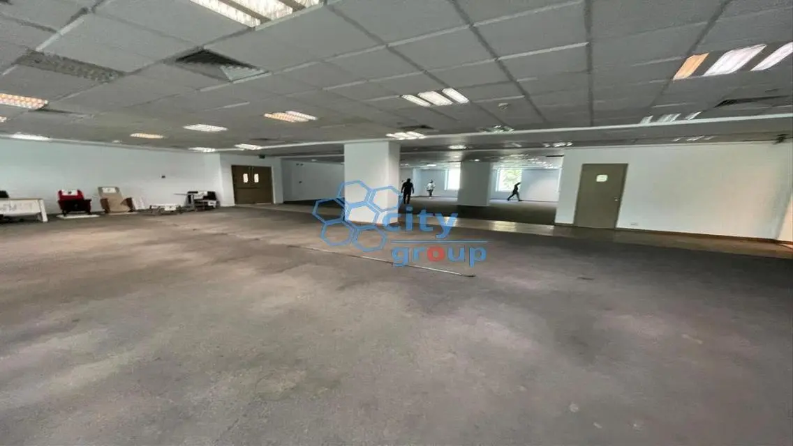 Investment Opportunity: Office for Sale with 1000 Square Meters