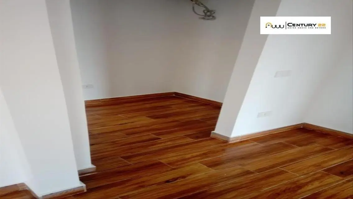Luxury Apartment for Sale at 20-V Residence