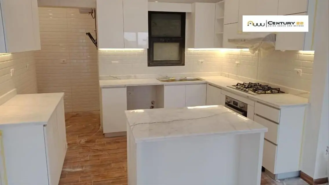 Luxury Apartment for Sale at 20-V Residence