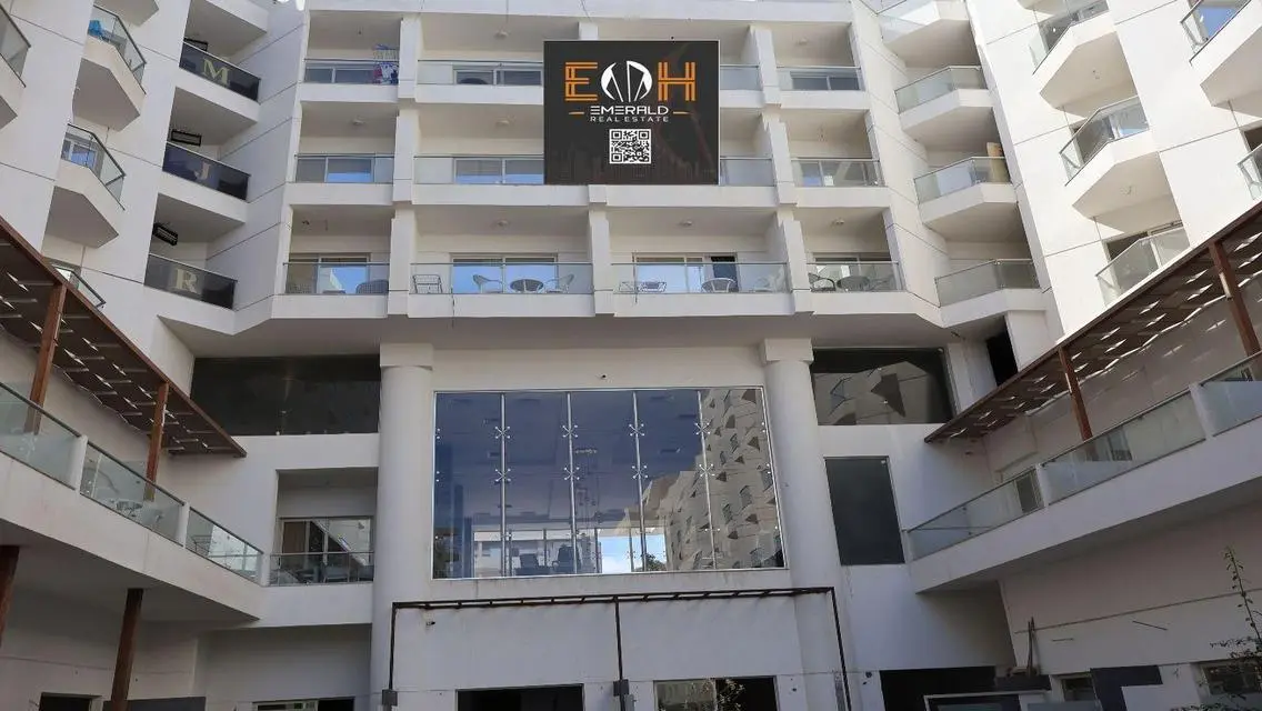 Luxury Apartment with Lake View for Sale