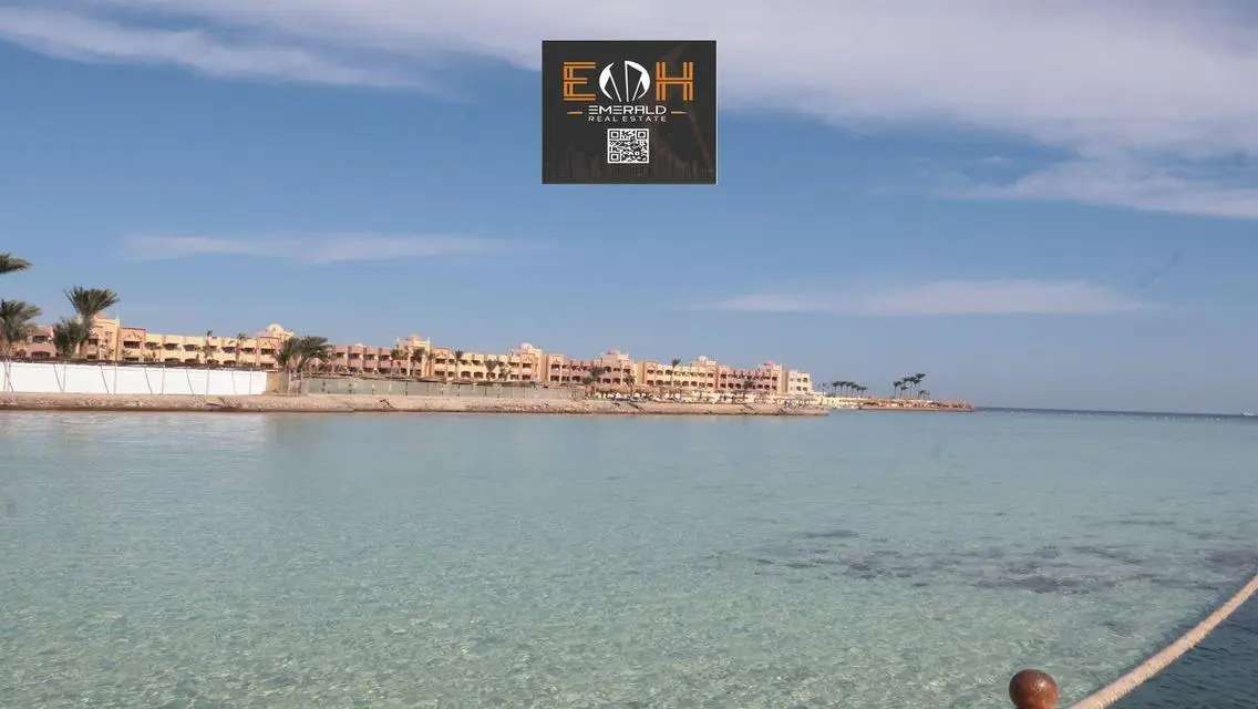 Luxury Apartment with Waterfront View - A Blend of Comfort and Elegance