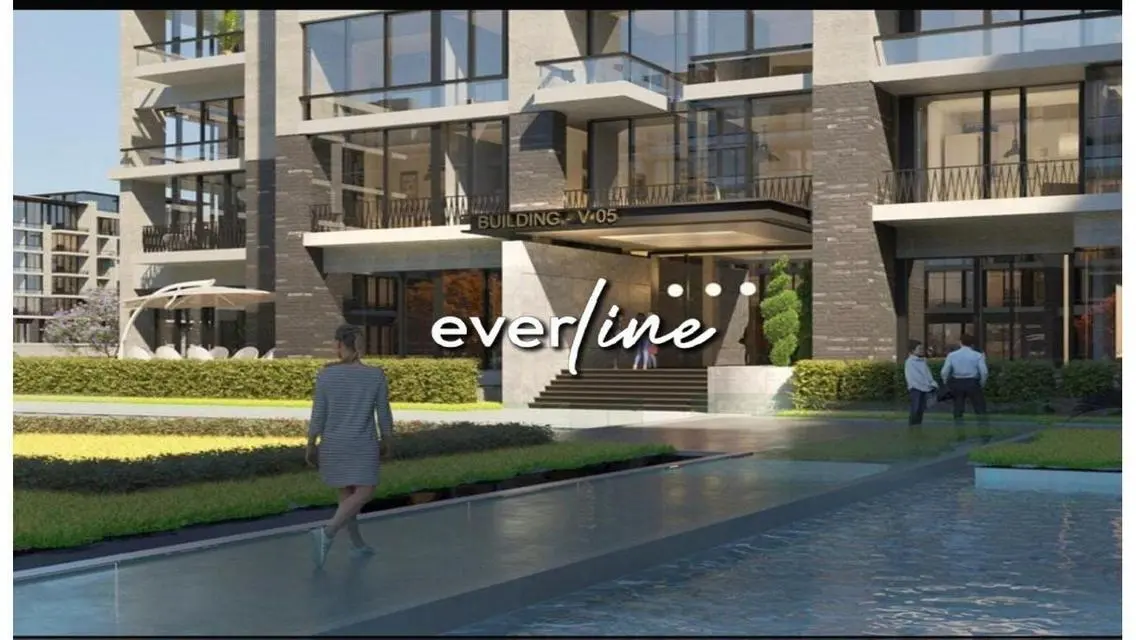 Luxurious Villa with Stunning Waterway View