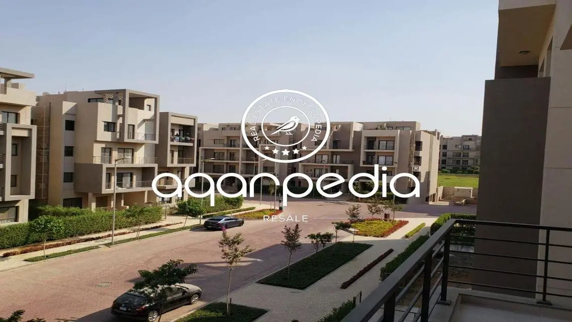 Luxury Apartment Overlooking Lakes - 700 sqm