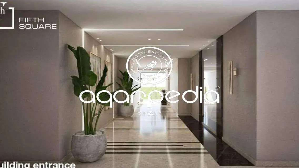 Luxury Apartment Overlooking Lakes - 700 sqm