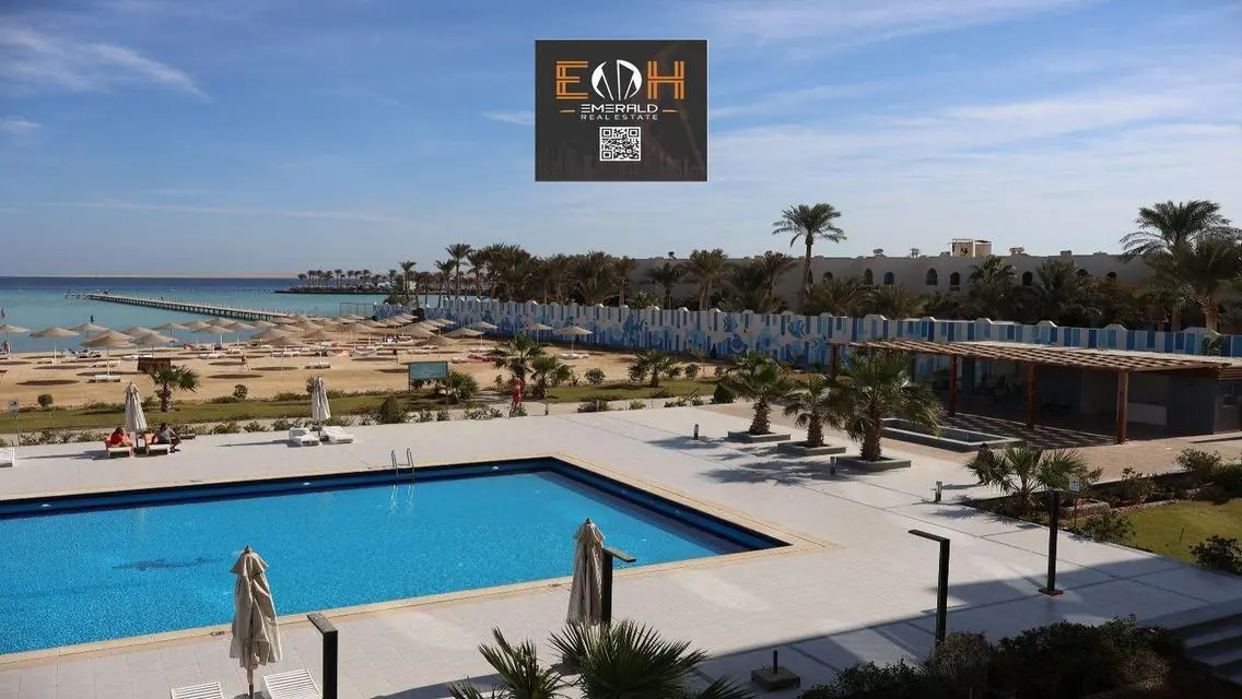 Luxury Apartment with Spacious Layout and Shared Pool