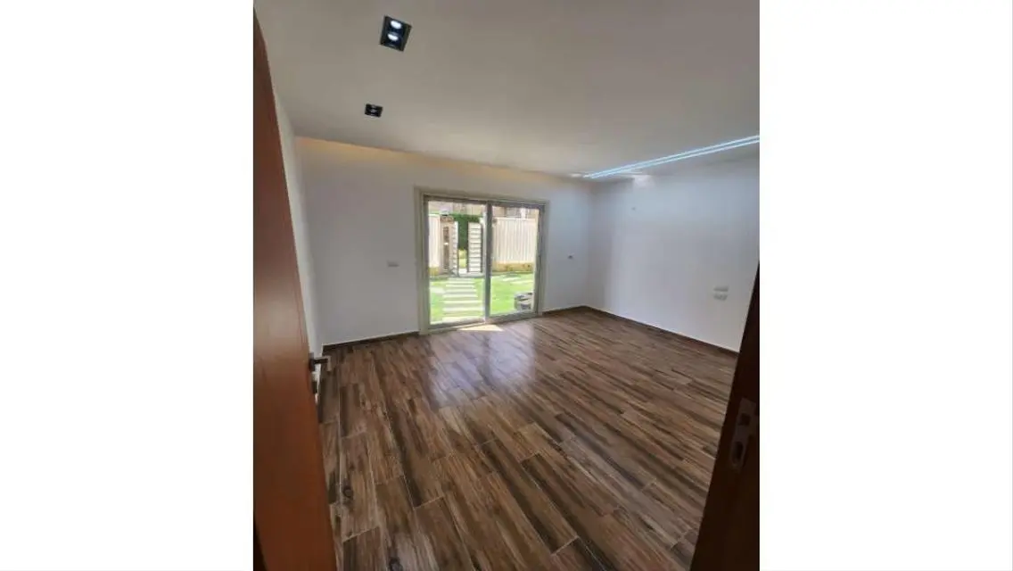 Luxury Apartment with Private Garden for Sale in Premier Location