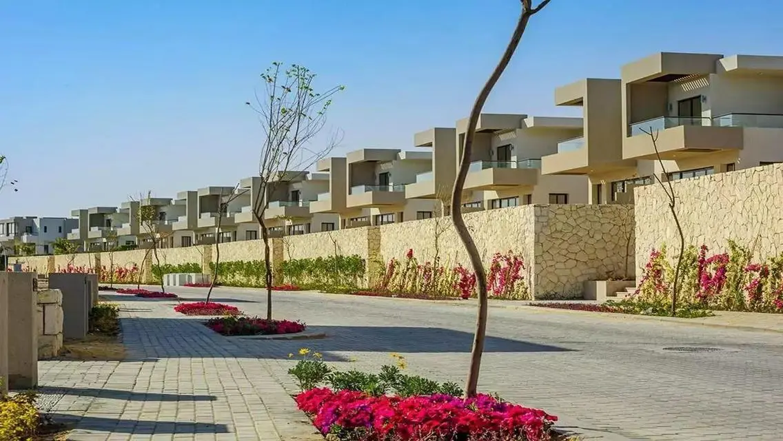 شقة فاخرة بمواجهة بحيرة كريستال - مباشرة على الواجهة الأولى
