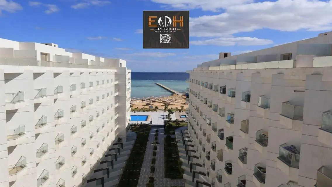 Luxury Apartment with Unique View and Premium Amenities