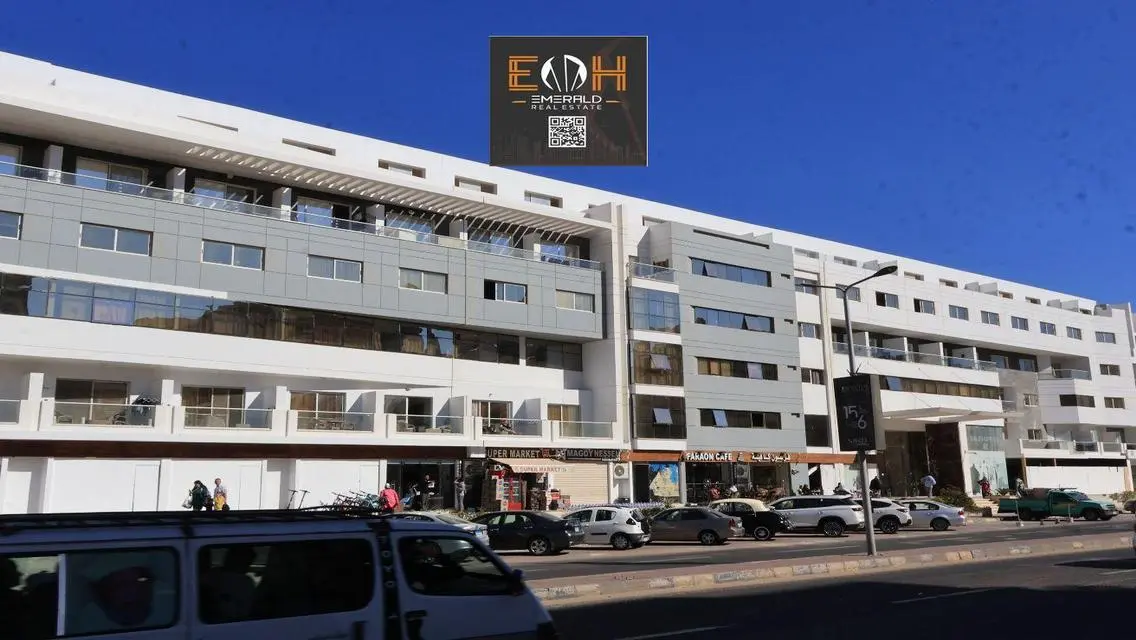 Spectacular Apartment with Spacious Design and Great Features