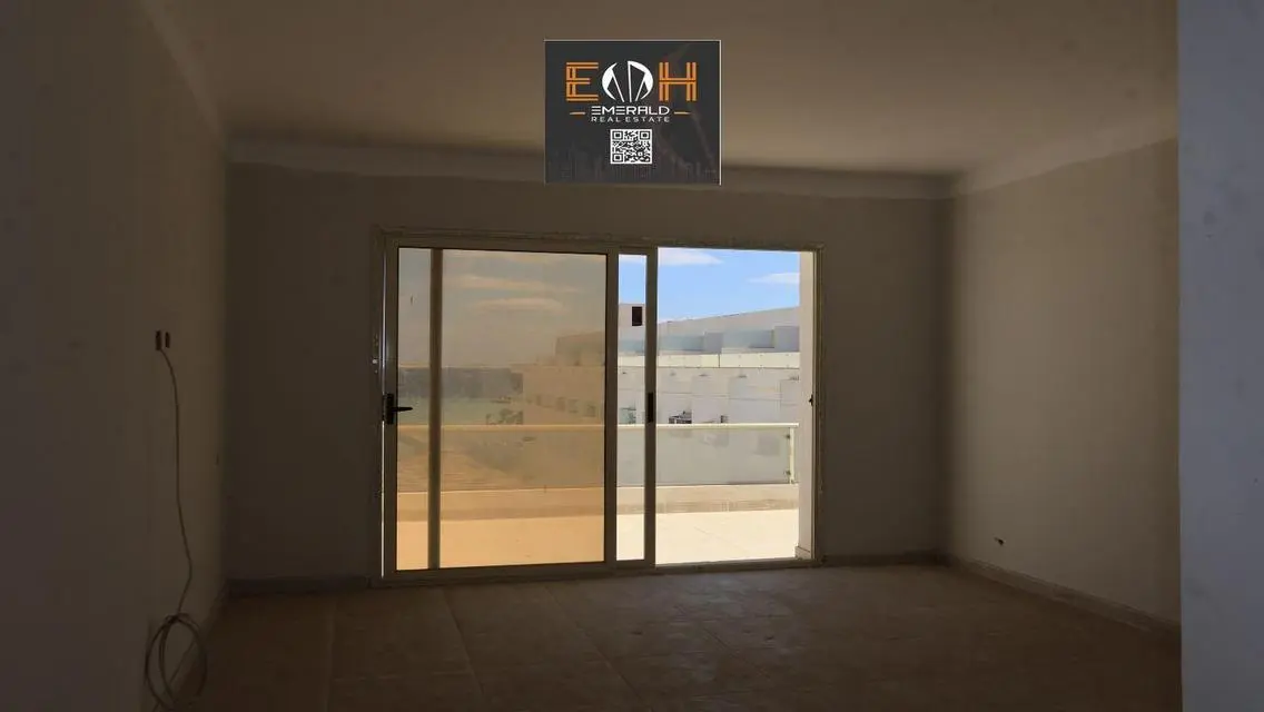 Luxurious Apartment with Stunning Views and Fantastic Amenities