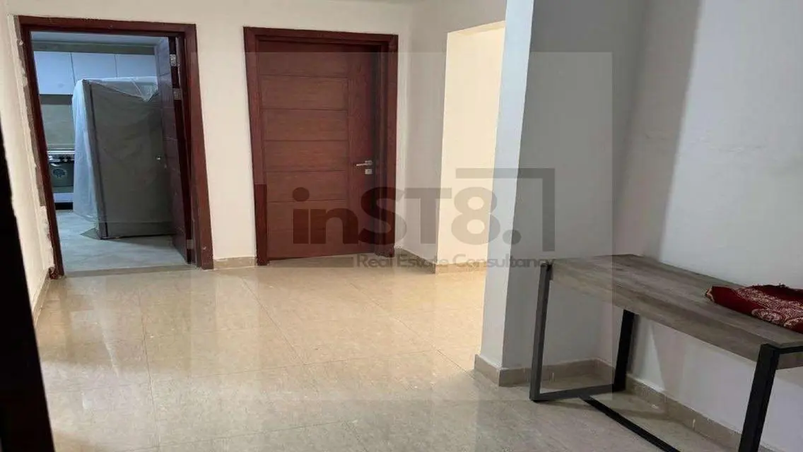 شقة فاخرة للبيع بمساحة واسعة وامتيازات رائعة