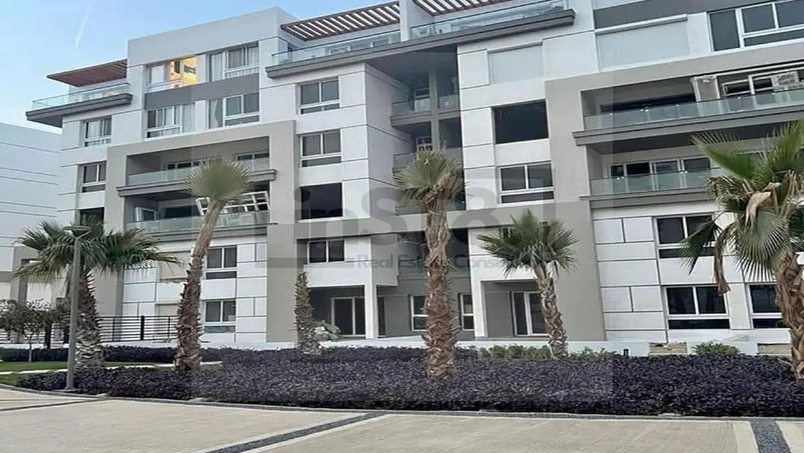 شقة فاخرة للبيع بمساحة واسعة وامتيازات رائعة