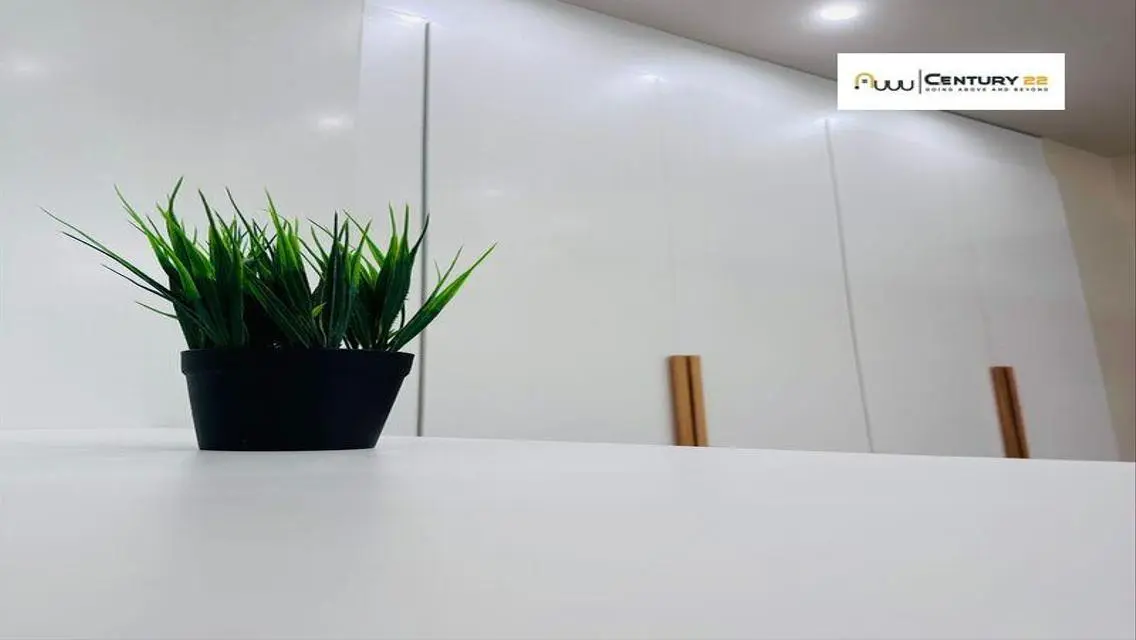 Luxury Apartment in Golden Square Gardens