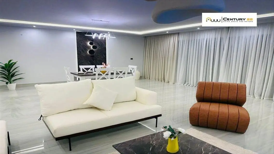 Luxury Apartment in Golden Square Gardens