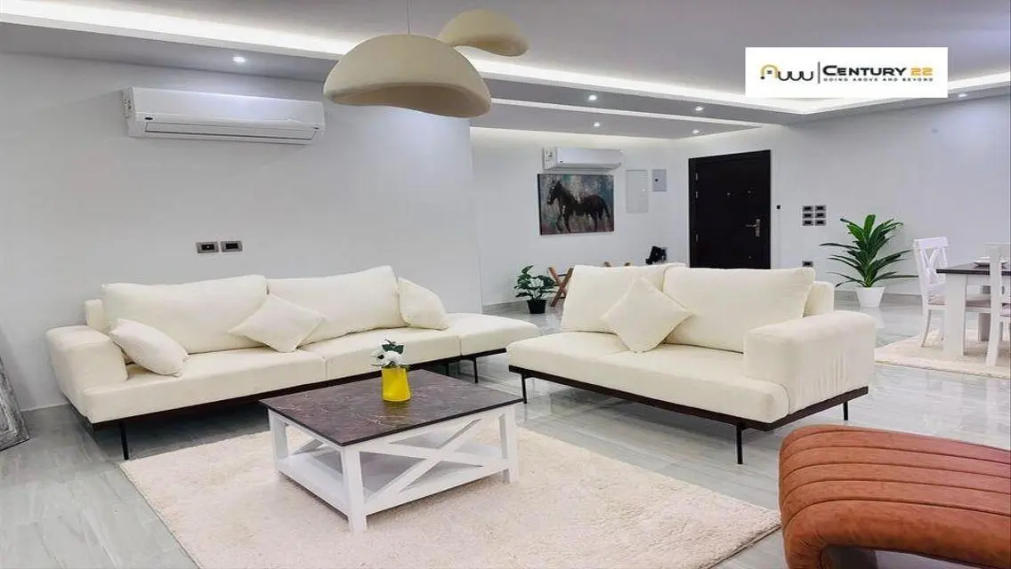 Luxury Apartment in Golden Square Gardens
