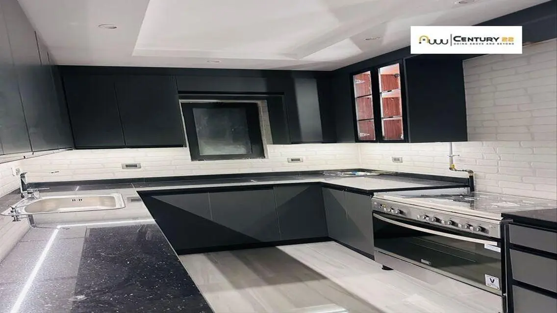 Luxury Apartment in Golden Square Gardens