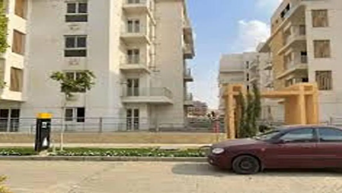 شقة فاخرة للبيع - مساحة واسعة مع إطلالة رائعة