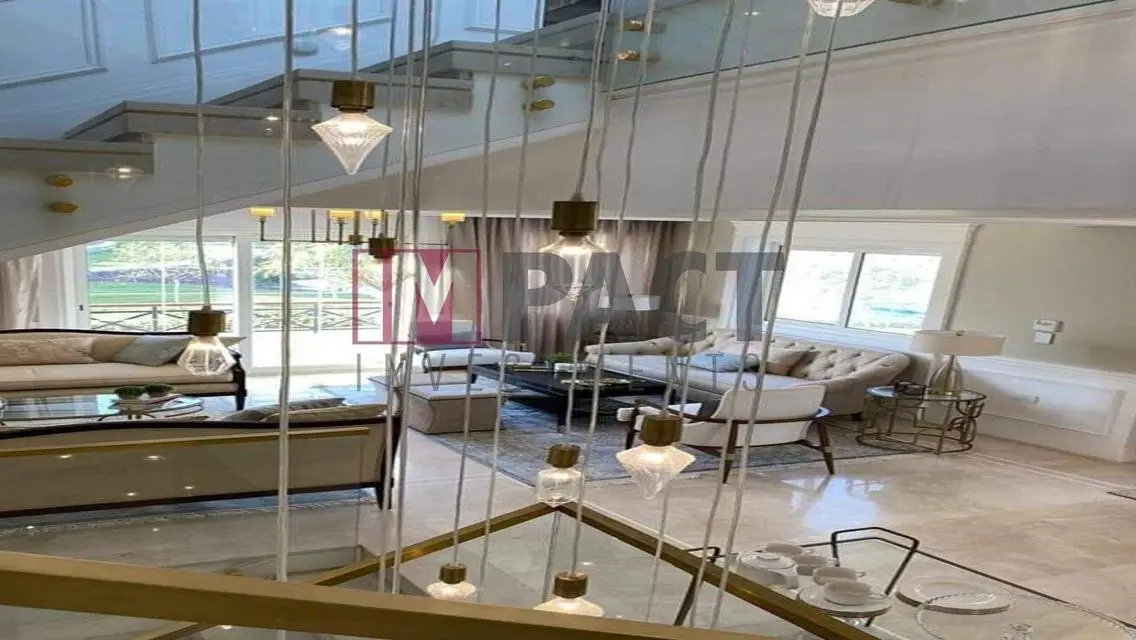 Luxurious Villa for Sale with 248 Square Meters of Modern Design