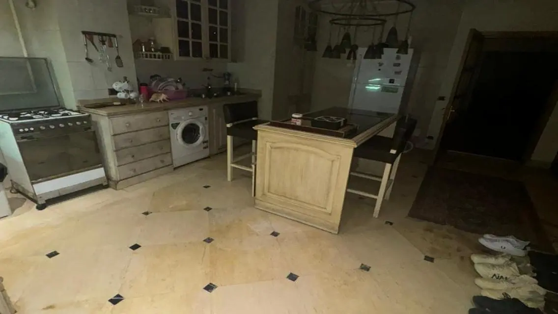 شقة مميزة للبيع بمساحة كبيرة