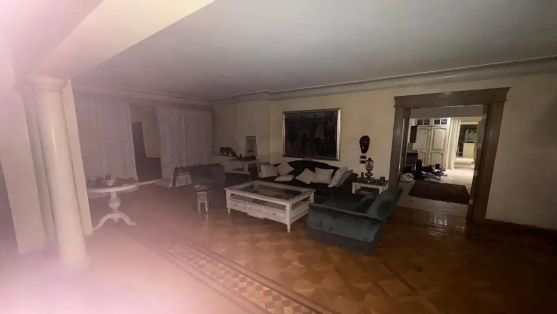 شقة مميزة للبيع بمساحة كبيرة