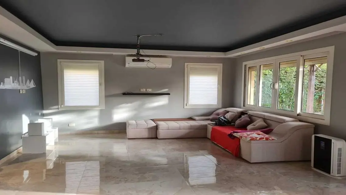 Luxury Apartment with Private Garden and Full Amenities