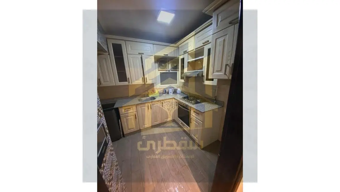 شقة فاخرة للبيع في موقع متميز بمساحة كبيرة