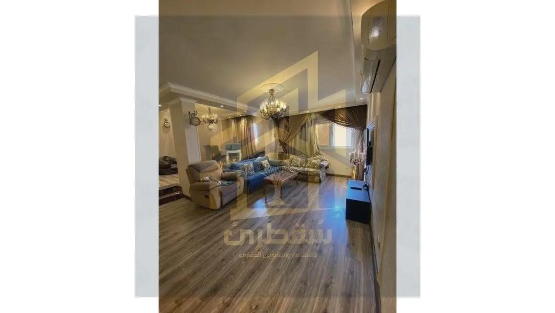 شقة فاخرة للبيع في موقع متميز بمساحة كبيرة
