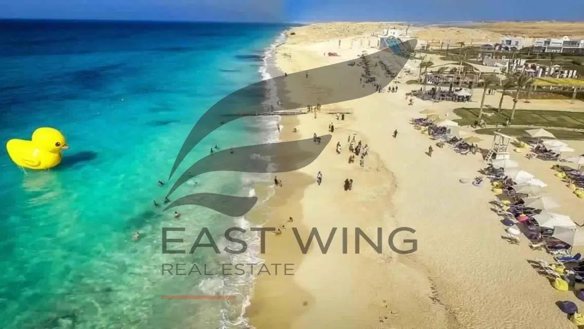 شقة فاخرة للبيع مع حديقة خاصة وإطلالة رائعة على البحيرات