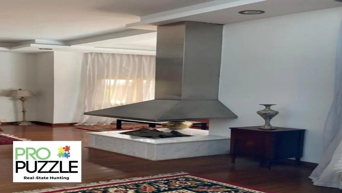 Luxury Villa for Sale in Lakes
