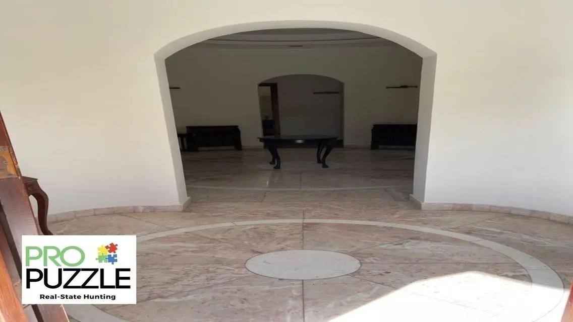 Luxury Villa for Sale in Lakes