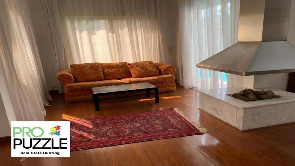 Luxury Villa for Sale in Lakes