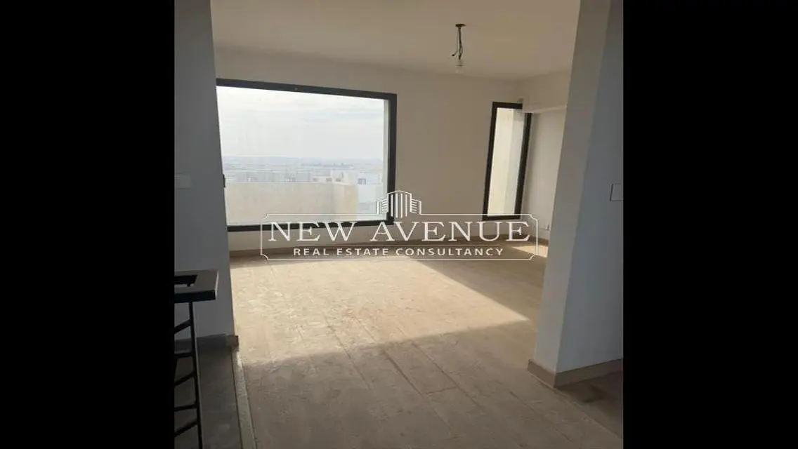 Luxurious Apartment with Spacious Layout and Stunning View