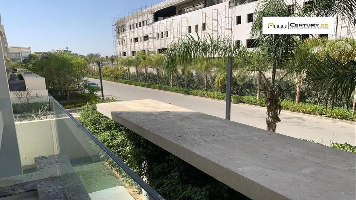 شقة مميزة مطلة على البحيرة في Golden Square