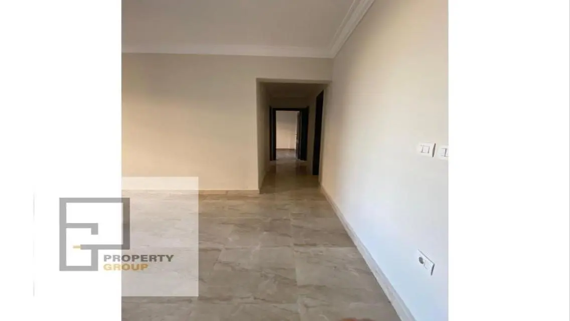 Luxury Apartment for Sale: 130 sqm with Balcony and Shared Pool