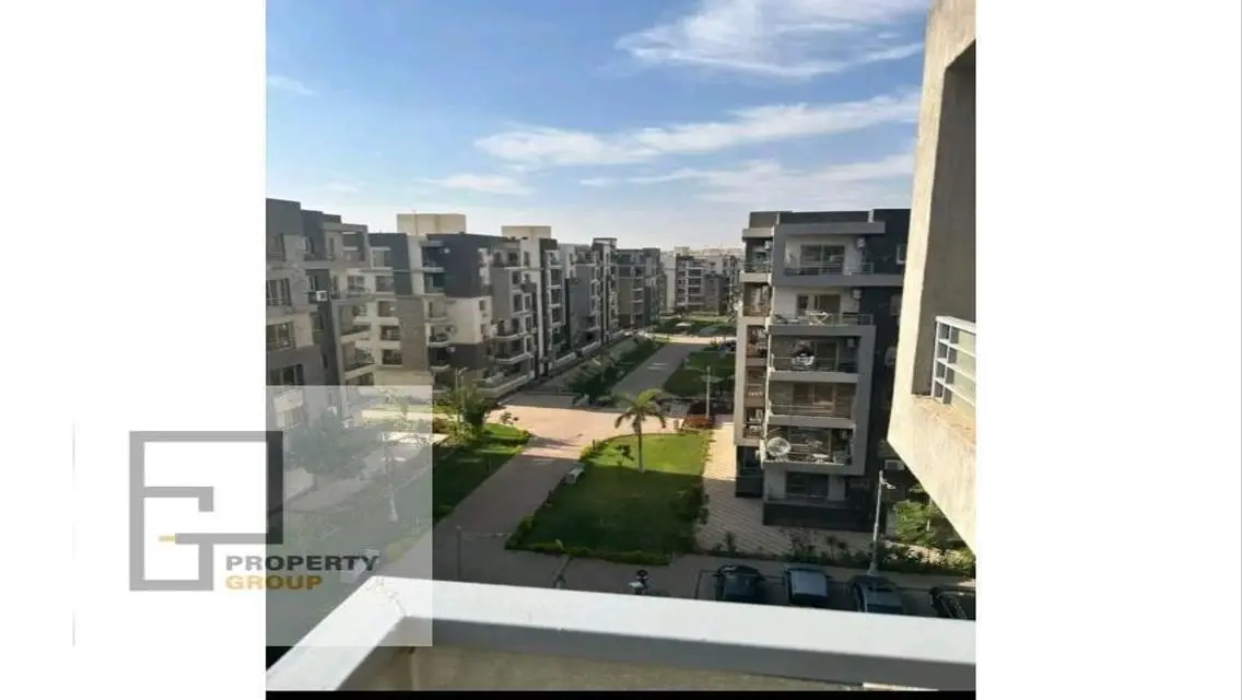 Stunning Apartment for Sale with Spacious Design and Scenic View