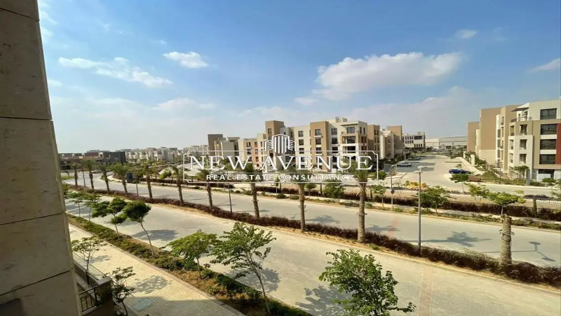 شقة فاخرة بموقع مميز للبيع