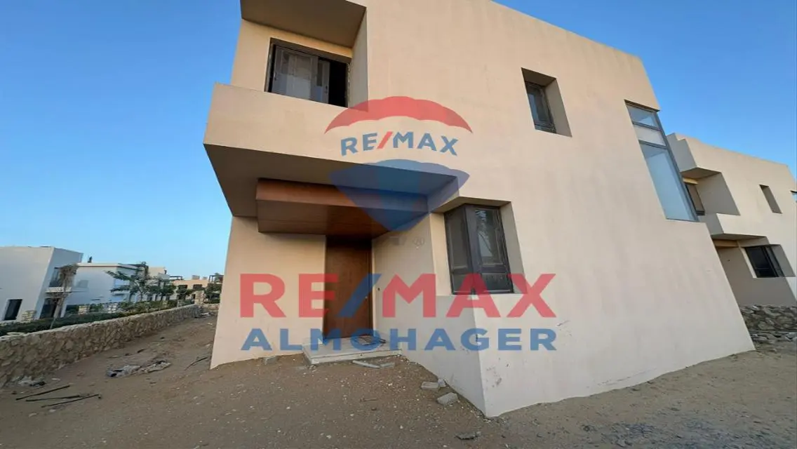 شقة فاخرة 3 غرف نوم مع شرفة وإطلالة رائعة