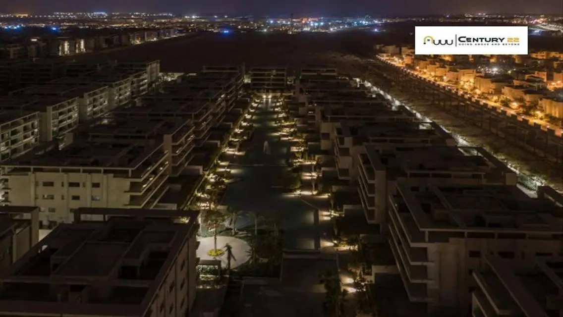 شقة رائعة بإطلالة على البحيرة في جولدن سكوير