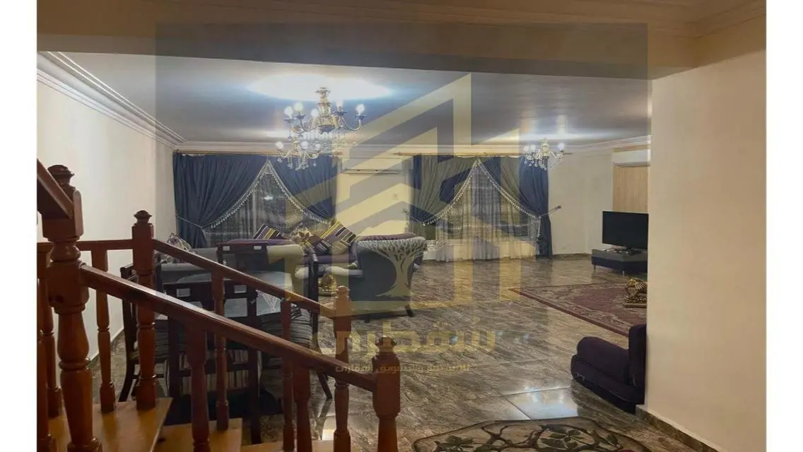 شقة فاخرة بمساحة 250 متر في قلب المدينة