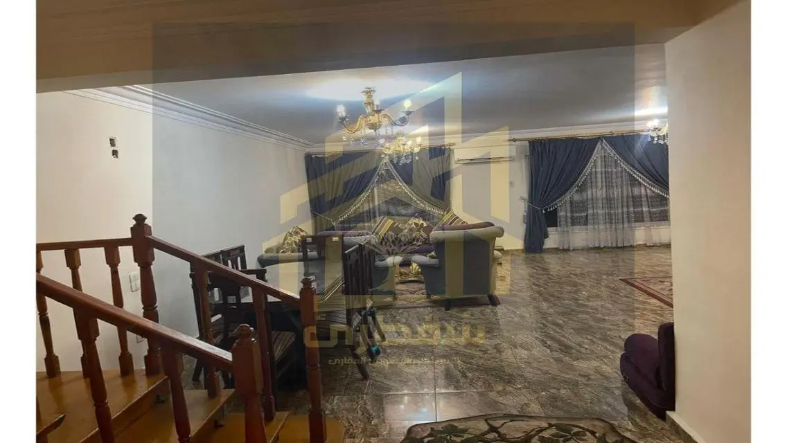 شقة فاخرة بمساحة 250 متر في قلب المدينة