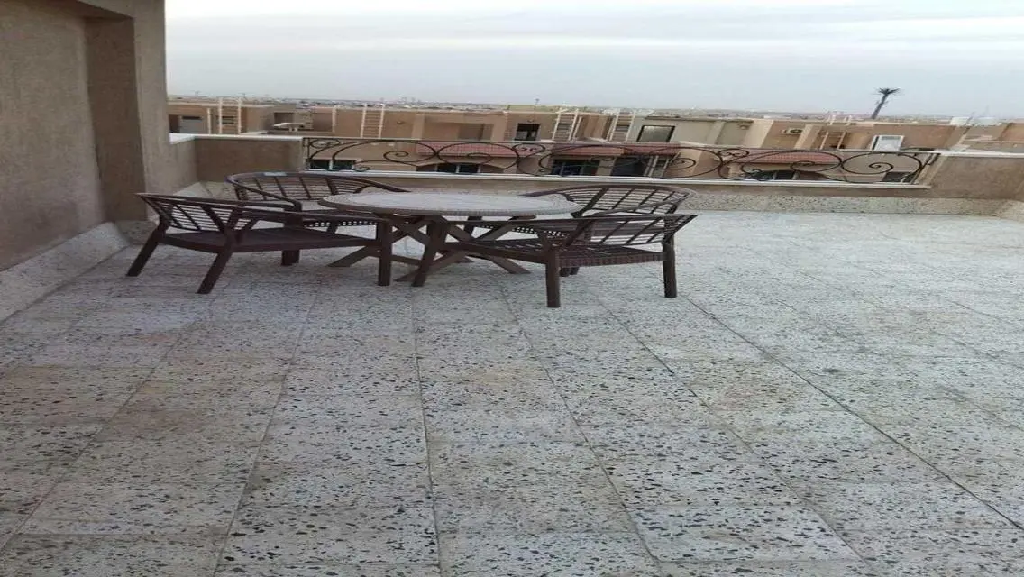 شقة فاخرة مع غرف دراسة وإطلالة مميزة