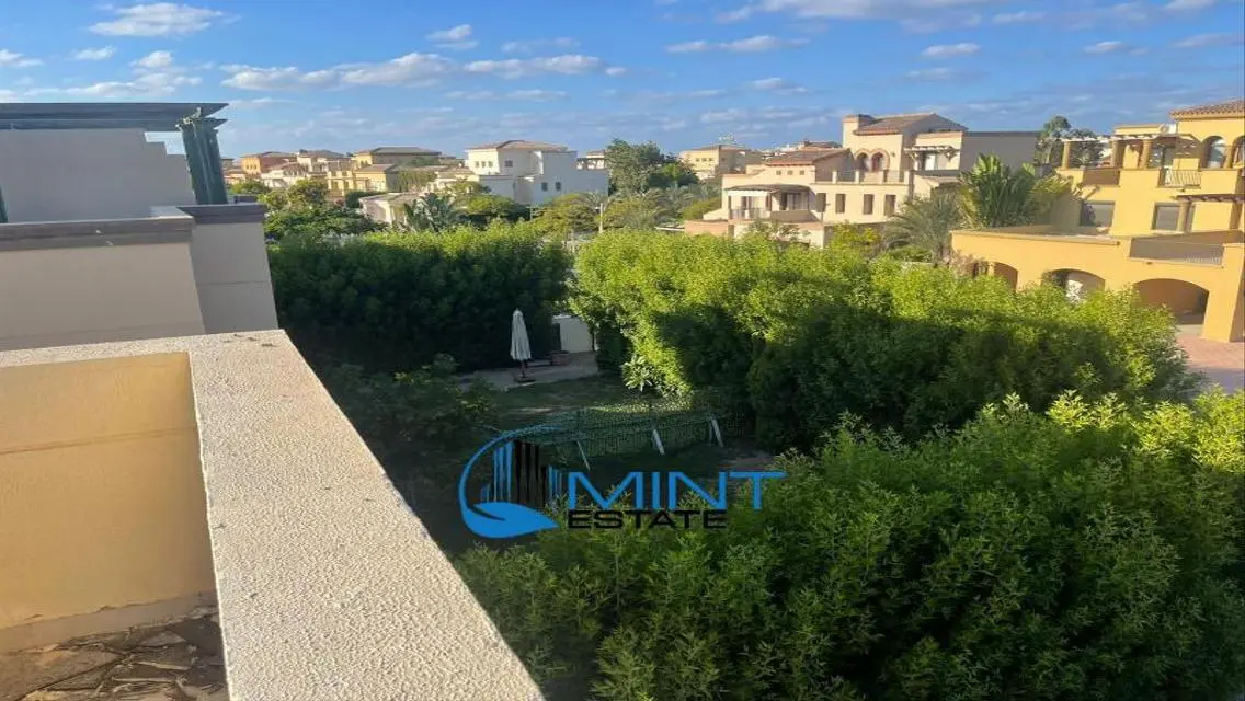 شقة فاخرة متاحة للبيع