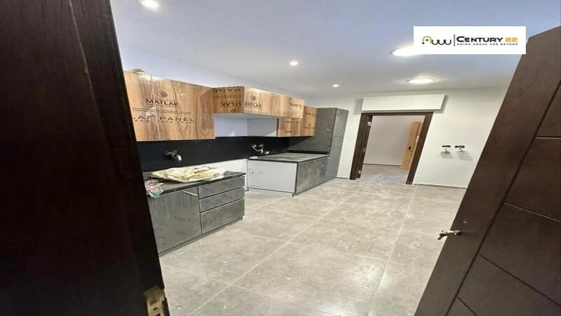 Stunning 3-Bedroom Apartment with Balcony and Unique View
