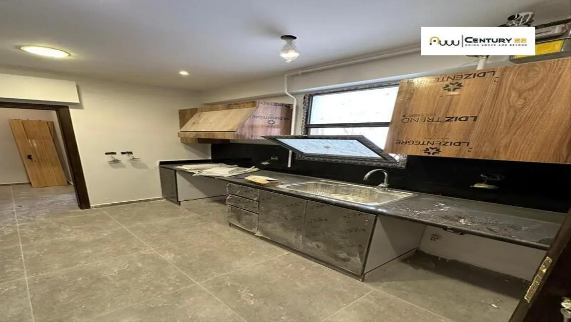 Stunning 3-Bedroom Apartment with Balcony and Unique View
