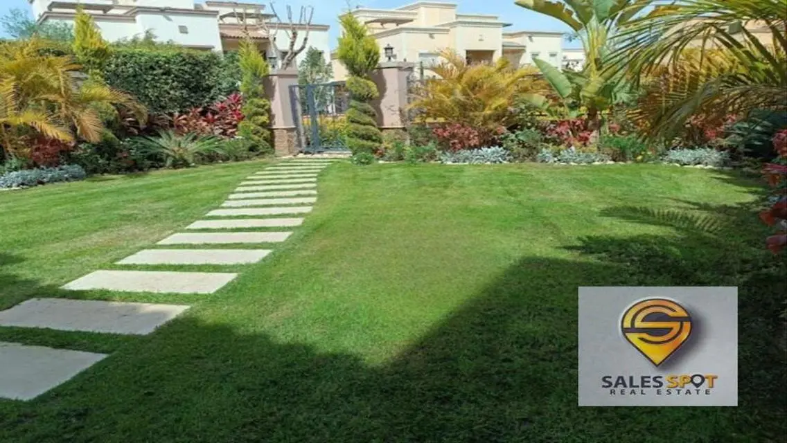 Town House in Al Burouj - Prime Location