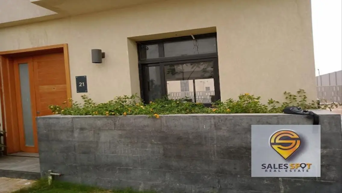 Town House in Al Burouj - Prime Location