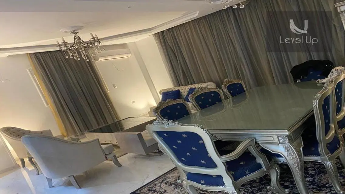 شقة فاخرة بمساحة 500 متر