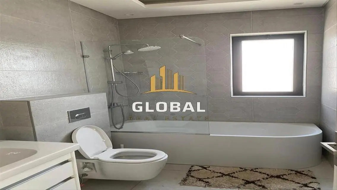 Luxurious Villa in Code-lake-338 - 75000 EGP
